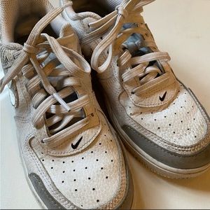Air Force Ones - size 2.5